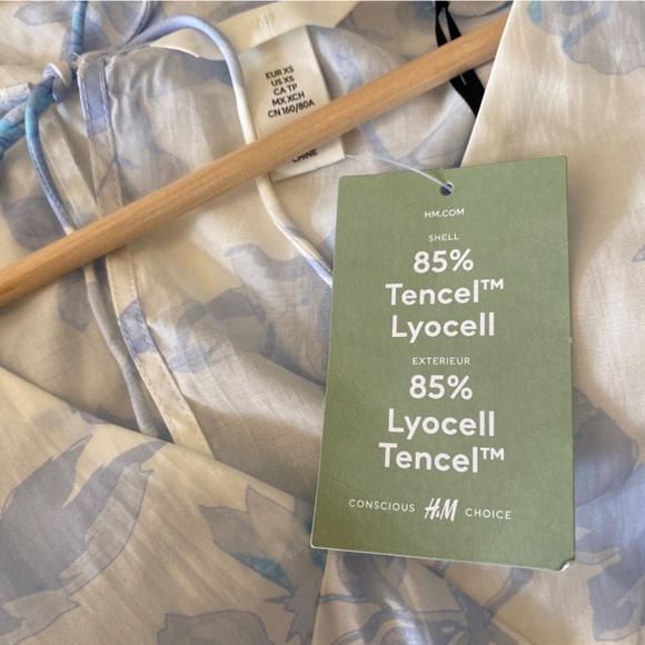 H&M || Puff Sleeve Plunge Open Back Dress Floral Blue White XS NWT - Picture 11 of 11